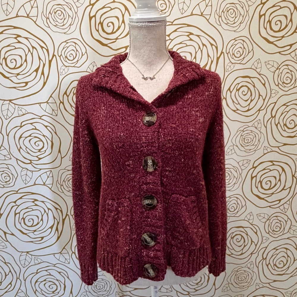 Charter club vintage marbled maroon Sweater with Large Buttons
